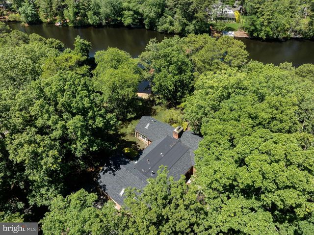 7 E CENTENNIAL DR, Medford, NJ 08055