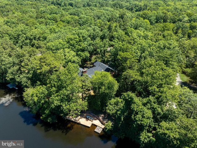 7 E CENTENNIAL DR, Medford, NJ 08055