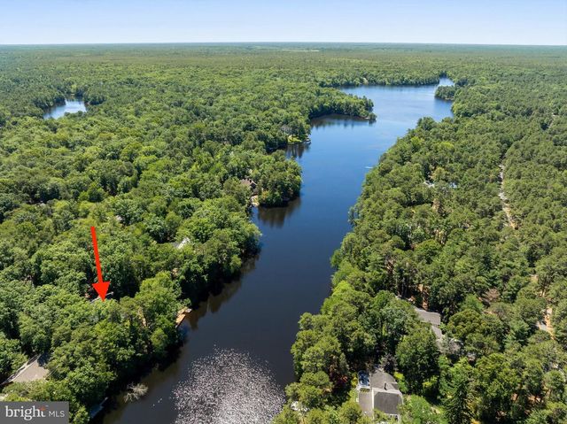 7 E CENTENNIAL DR, Medford, NJ 08055