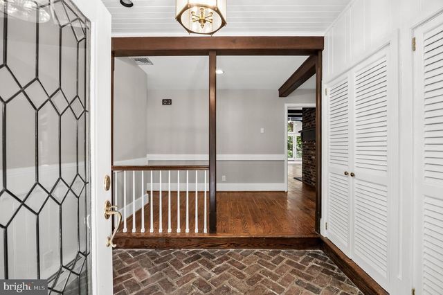 7 E CENTENNIAL DR, Medford, NJ 08055