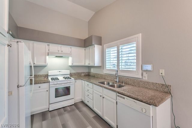 927 Anchor Drive, Henderson, NV 89015