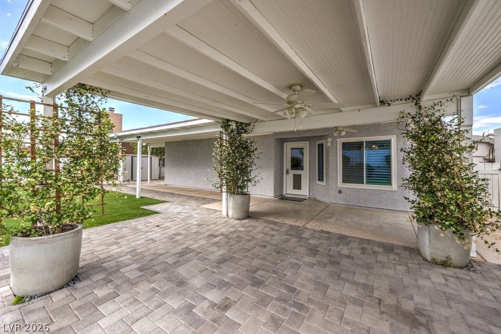 Image 30 of property listing at 927 Anchor Drive, Henderson, NV 89015