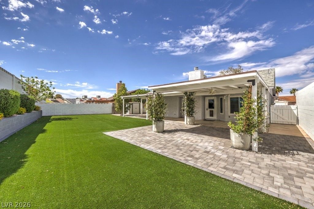 Image 35 of property listing at 927 Anchor Drive, Henderson, NV 89015