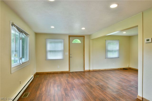 800 N Leavitt Road, Leavittsburg, OH 44430