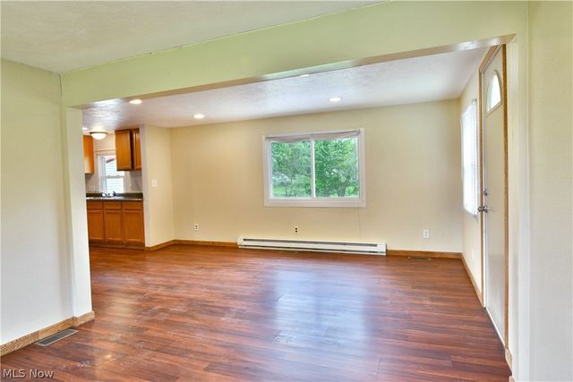 800 N Leavitt Road, Leavittsburg, OH 44430