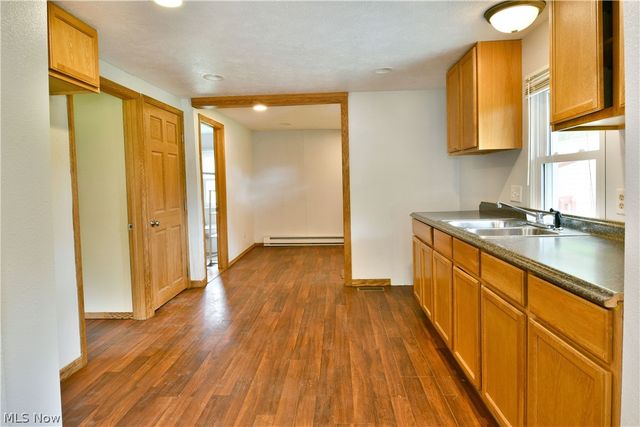 800 N Leavitt Road, Leavittsburg, OH 44430