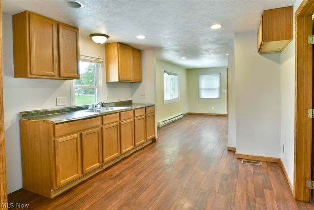 800 N Leavitt Road, Leavittsburg, OH 44430