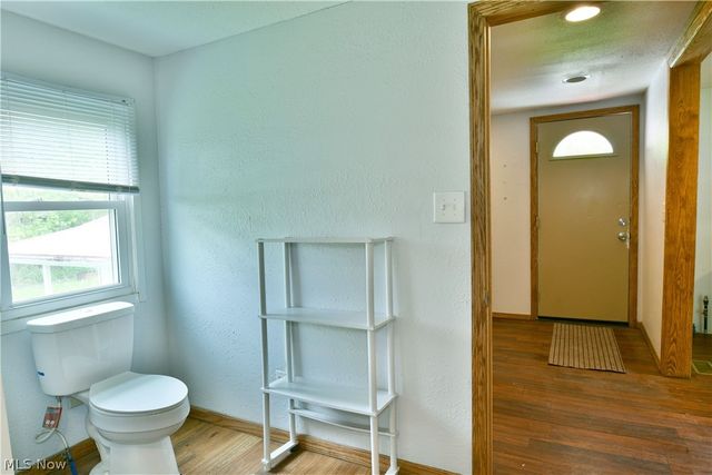 800 N Leavitt Road, Leavittsburg, OH 44430