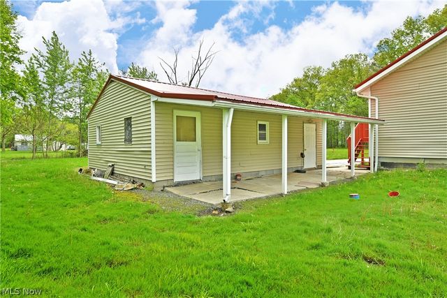 800 N Leavitt Road, Leavittsburg, OH 44430