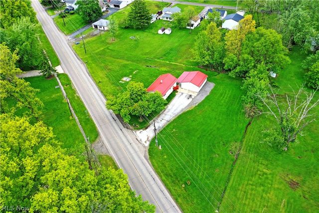 800 N Leavitt Road, Leavittsburg, OH 44430