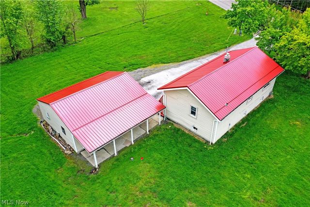 800 N Leavitt Road, Leavittsburg, OH 44430