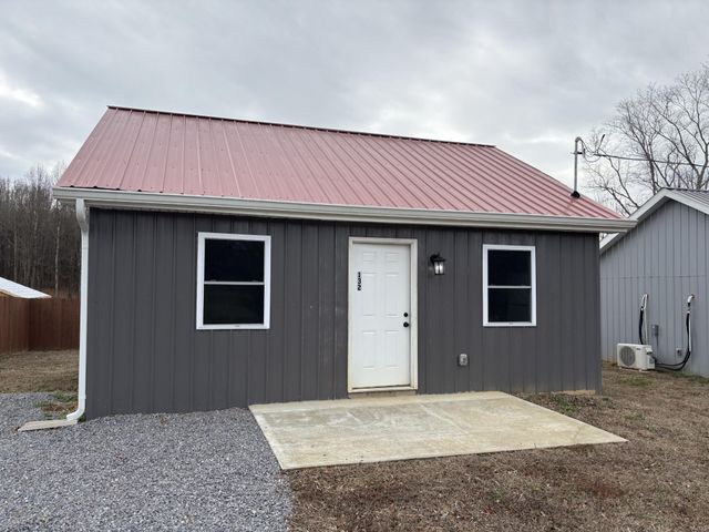 128 County Road 882, Etowah, TN 37331