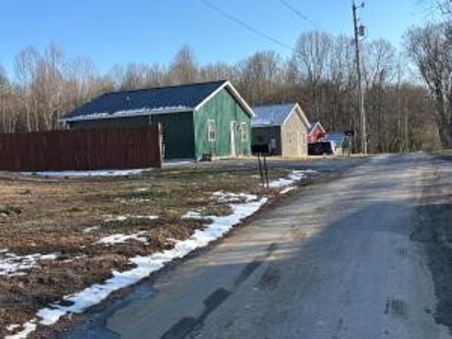 128 County Road 882, Etowah, TN 37331