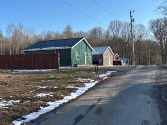 128 County Road 882, Etowah, TN 37331