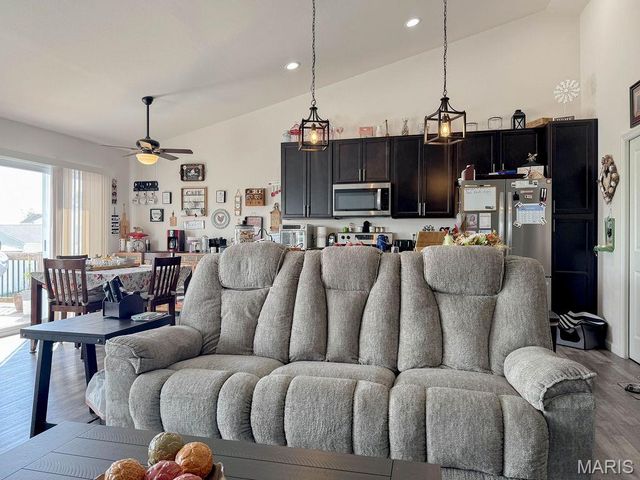 1061 Providence Way, Herculaneum, MO 63048