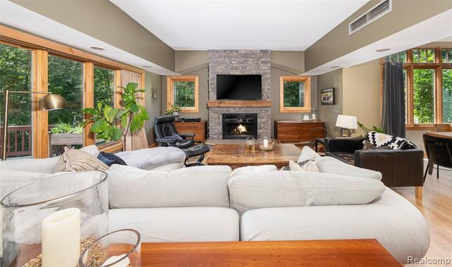 4832 Hosner Road, Oxford, MI 48370