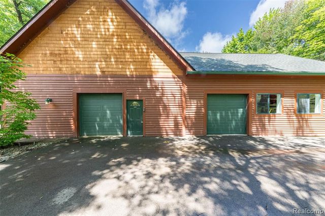 4832 Hosner Road, Oxford, MI 48370