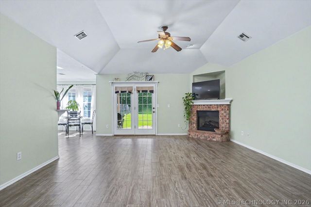 1321 S 214th West Avenue, Sand Springs, OK 74063