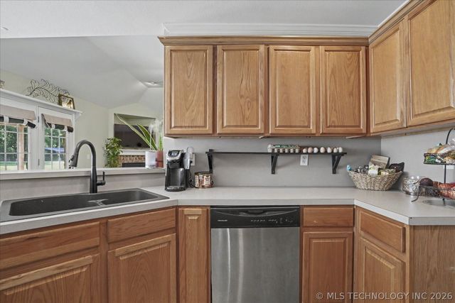1321 S 214th West Avenue, Sand Springs, OK 74063