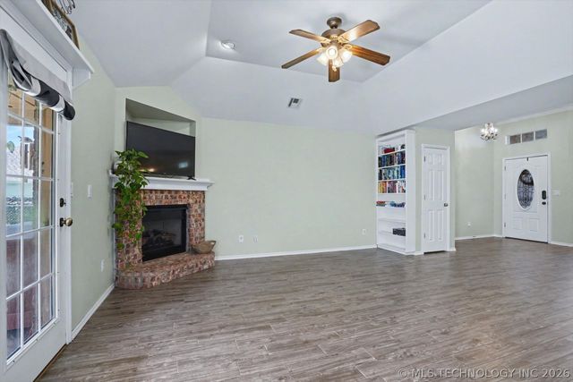 1321 S 214th West Avenue, Sand Springs, OK 74063