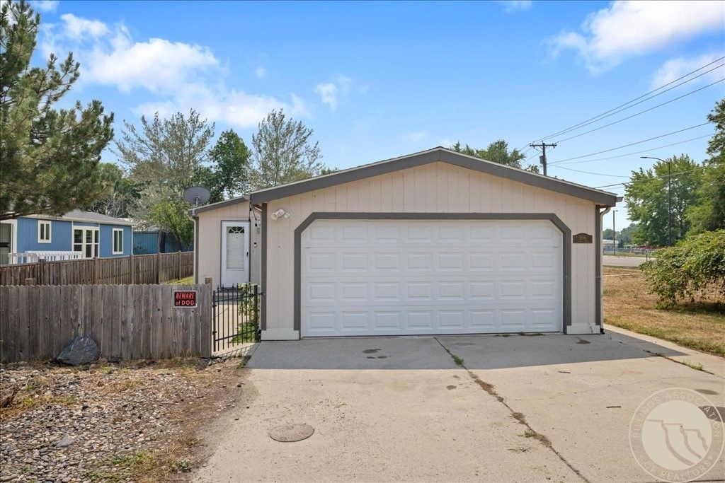 806 S Heights Lane, Billings, MT 59105 photo 3