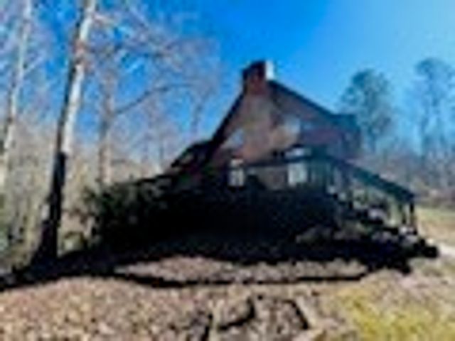 1070 Hawkins Road, Seneca, SC 29672