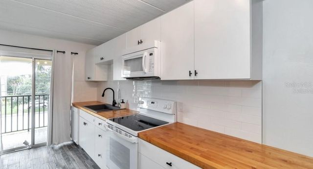 4435 1ST STREET NE 308, St Petersburg, FL 33703