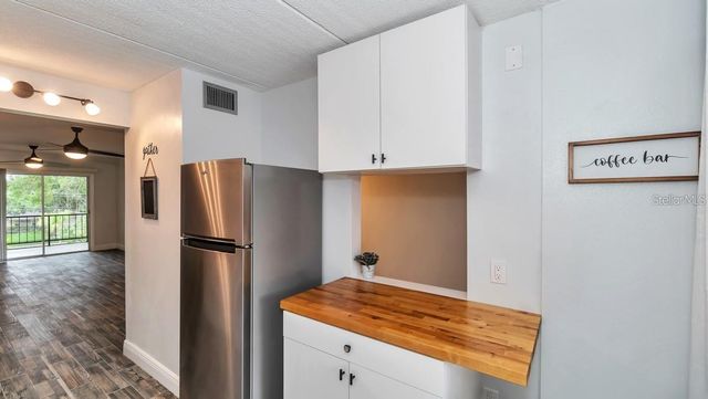 4435 1ST STREET NE 308, St Petersburg, FL 33703
