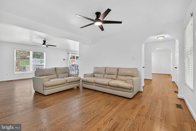 124 FAWN HILLS DR, Fredericksburg, VA 22407