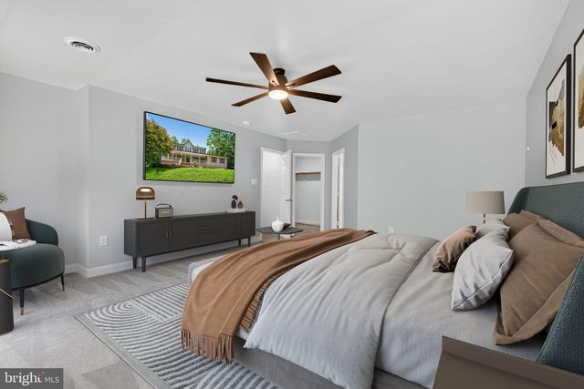 124 FAWN HILLS DR, Fredericksburg, VA 22407