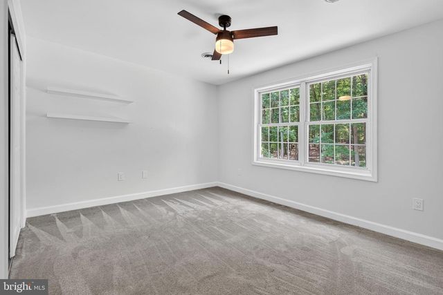124 FAWN HILLS DR, Fredericksburg, VA 22407