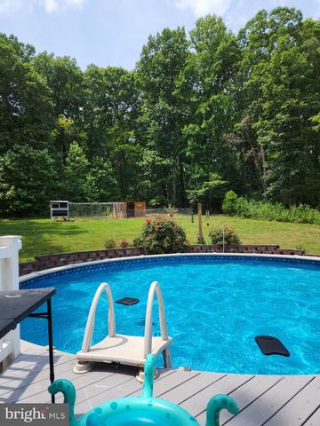 124 FAWN HILLS DR, Fredericksburg, VA 22407