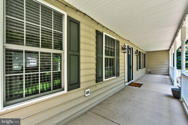 124 FAWN HILLS DR, Fredericksburg, VA 22407