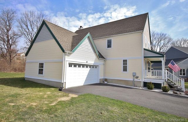 5 Old Field Circle, Pawling, NY 12564