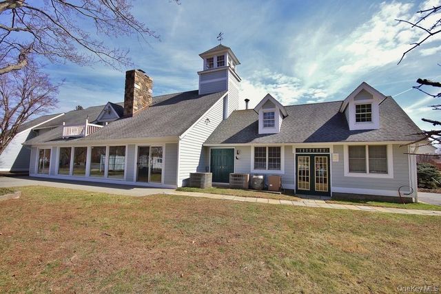 5 Old Field Circle, Pawling, NY 12564