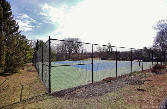 5 Old Field Circle, Pawling, NY 12564