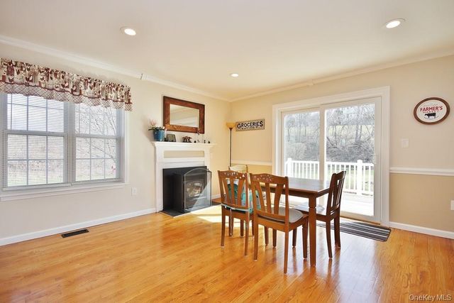 5 Old Field Circle, Pawling, NY 12564