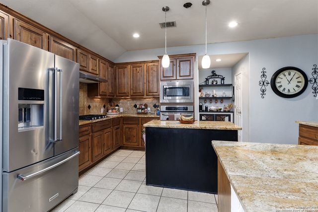 9026 Colfax, Helotes, TX 78023