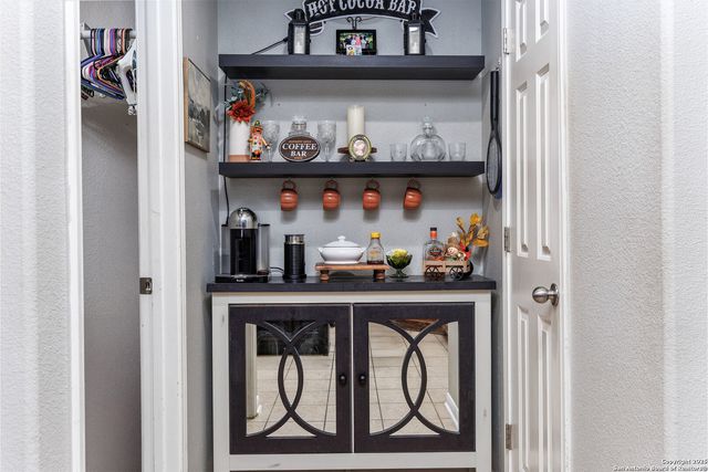 9026 Colfax, Helotes, TX 78023