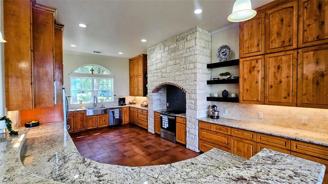 189 Moccasin CYN, Cedar Creek, TX 78612