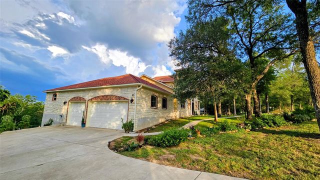 189 Moccasin CYN, Cedar Creek, TX 78612