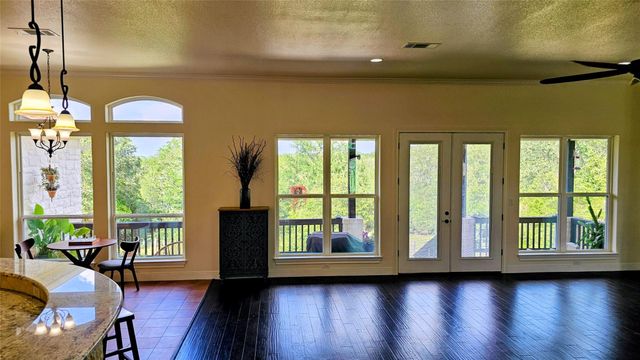 189 Moccasin CYN, Cedar Creek, TX 78612