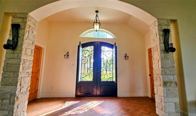 189 Moccasin CYN, Cedar Creek, TX 78612
