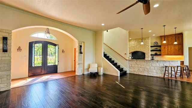 189 Moccasin CYN, Cedar Creek, TX 78612