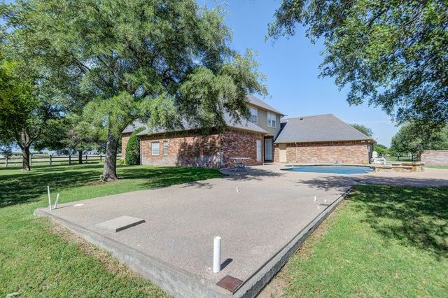 334 FM 2264, Decatur, TX 76234