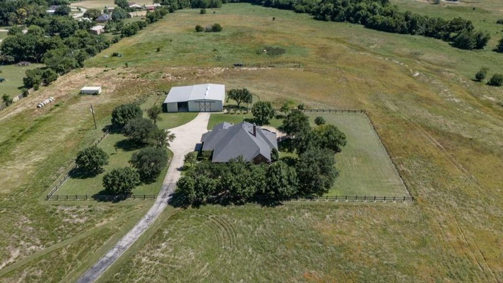 334 FM 2264, Decatur, TX 76234