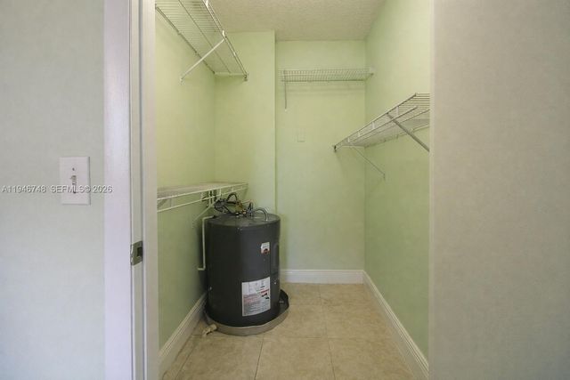 8343 Lake Dr 207, Doral, FL 33166