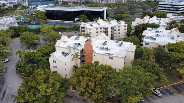 8343 Lake Dr 207, Doral, FL 33166