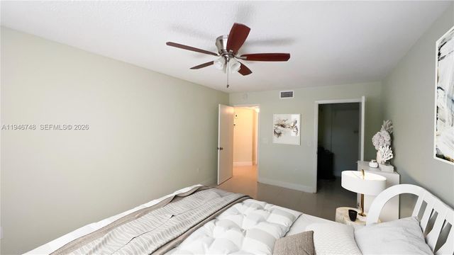 8343 Lake Dr 207, Doral, FL 33166