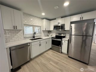 23708 locust way #35, Bothell, WA 98201